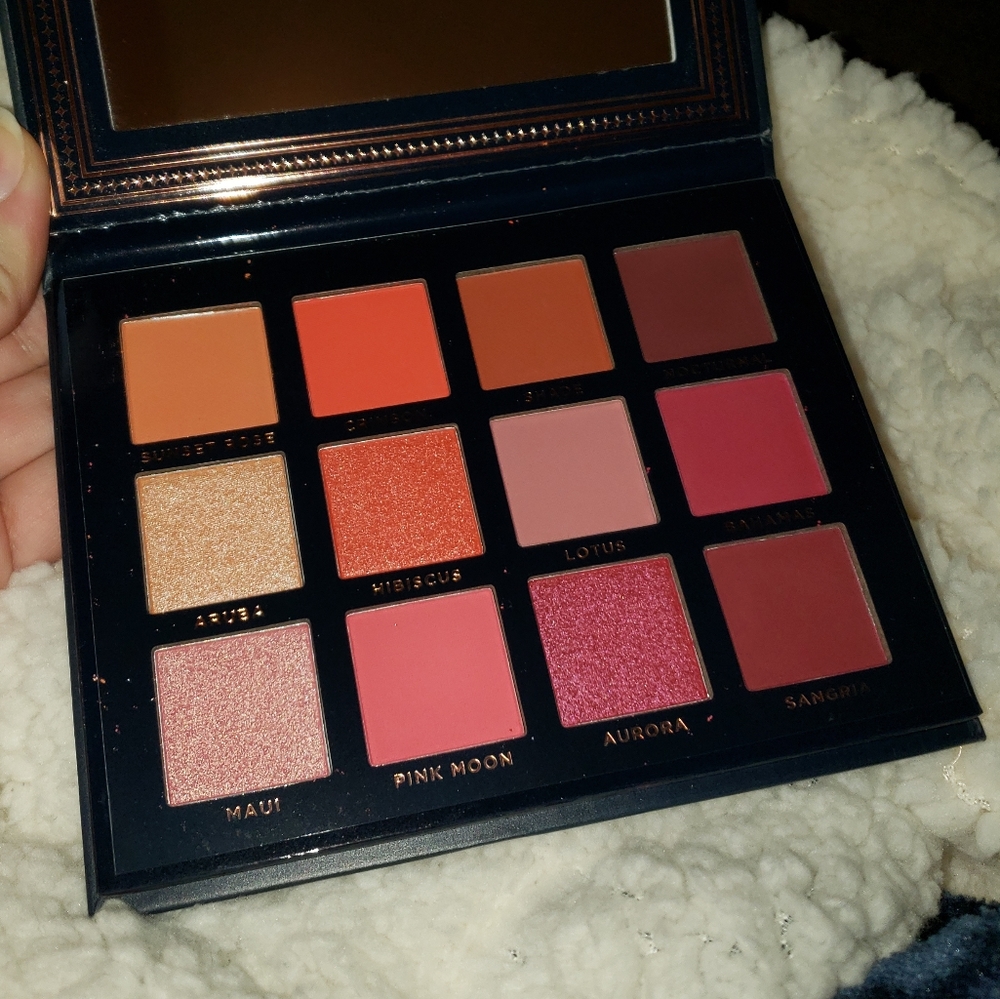 Ace Beautè Eyeshadow Palette